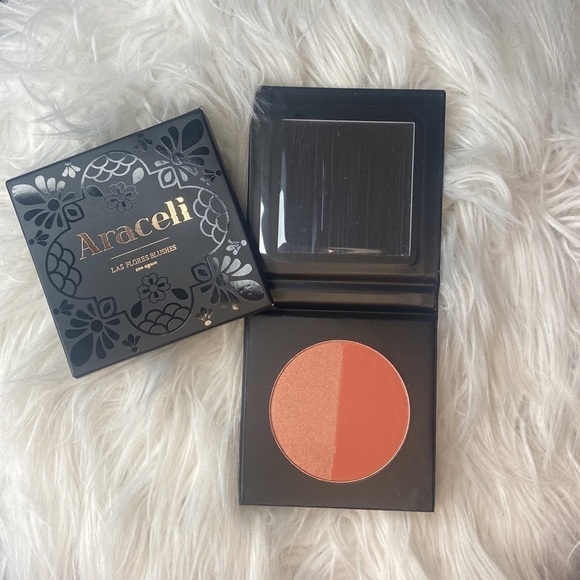 Araceli Las Flores Blushes Duo in Dahlia and Laelia - Picture 1 of 5